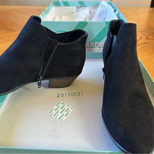 MADDEN GIRL black booties size 8.5